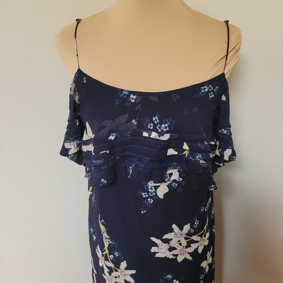 PAIGE Sahar Silk Cold Shoulder Shark Bite Hem Floral Lined Dress - Picture 4 of 7
